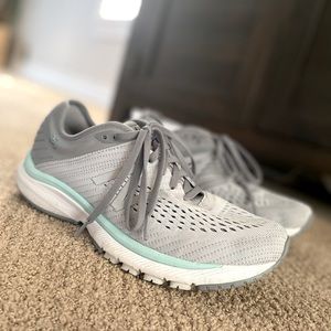 Running shoes